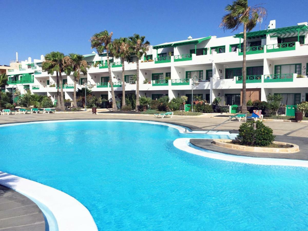 Reby Bastian Beach Costa Teguise Luaran gambar