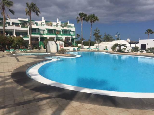 Reby Bastian Beach Costa Teguise Luaran gambar