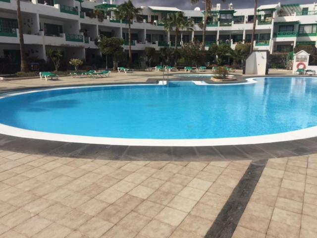 Reby Bastian Beach Costa Teguise Luaran gambar