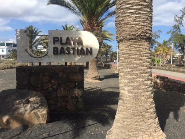 Reby Bastian Beach Costa Teguise Luaran gambar