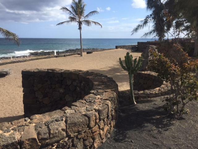 Reby Bastian Beach Costa Teguise Luaran gambar